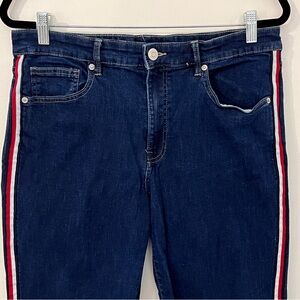 Tommy Hilfiger jeans with adorable side stripe in EUC